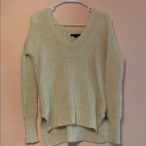 American Eagle v-neck sweater